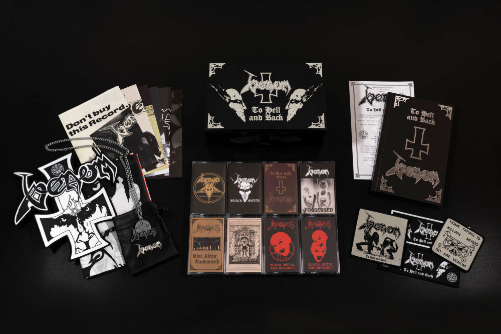 VENOM - To Hell and Back - DIE HARD Version [8 TAPE BOX + LONGSLEEVE XL CASSBOX]