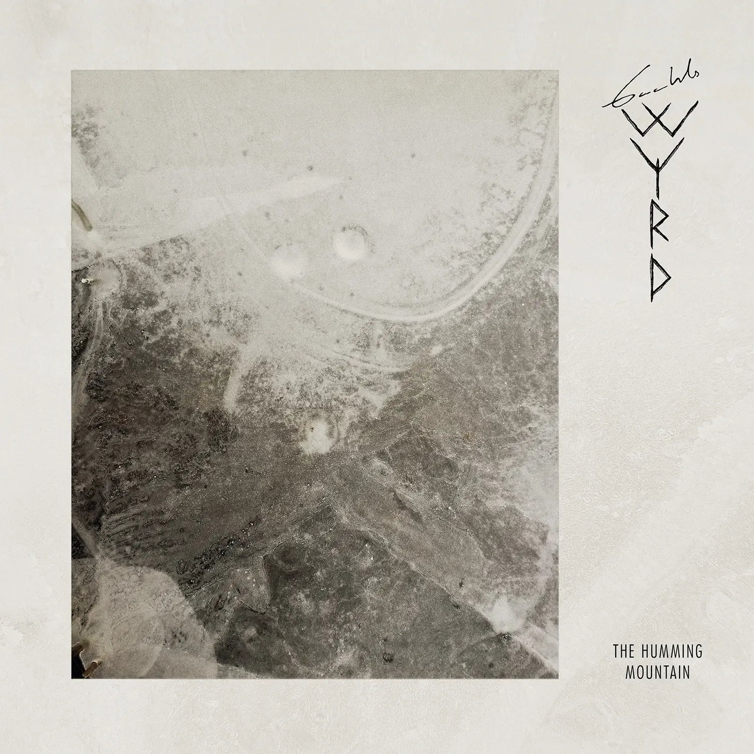 GAAHLS WYRD · The Humming Mountain | BLACK 10" MLP (Black Metal Vinyl) · Picture 1